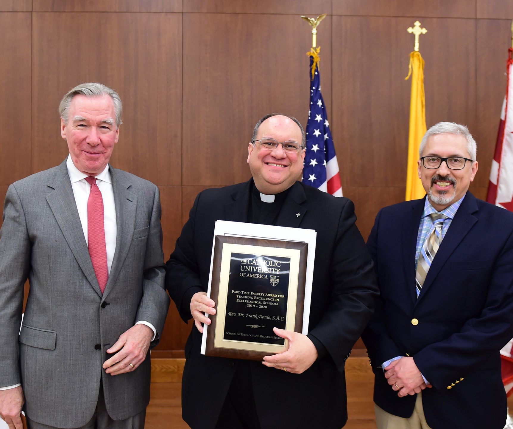 Frank Donio receives teaching award