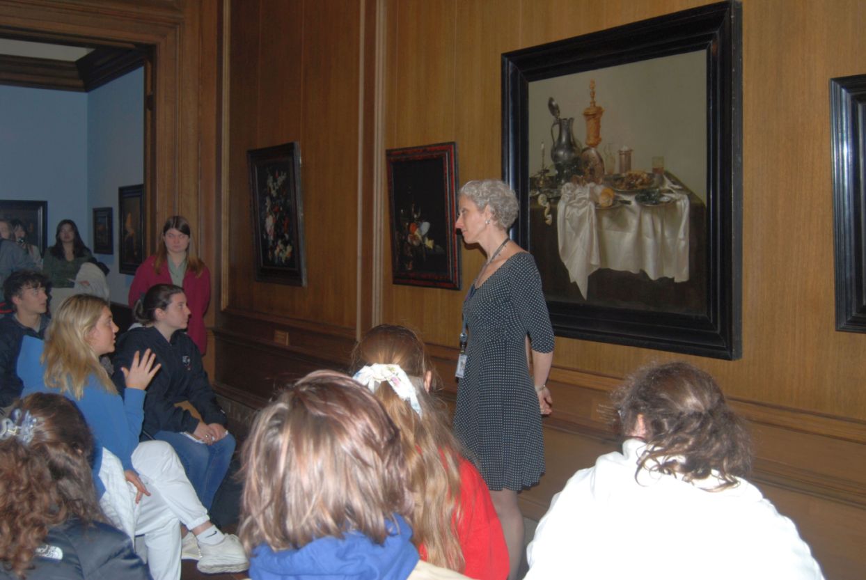 students at National Gallery